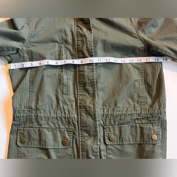 Love Tree Women’s Olive Green Utility Jacket Pockets Adjustable Waist Sz Medium - Picture 9 of 16